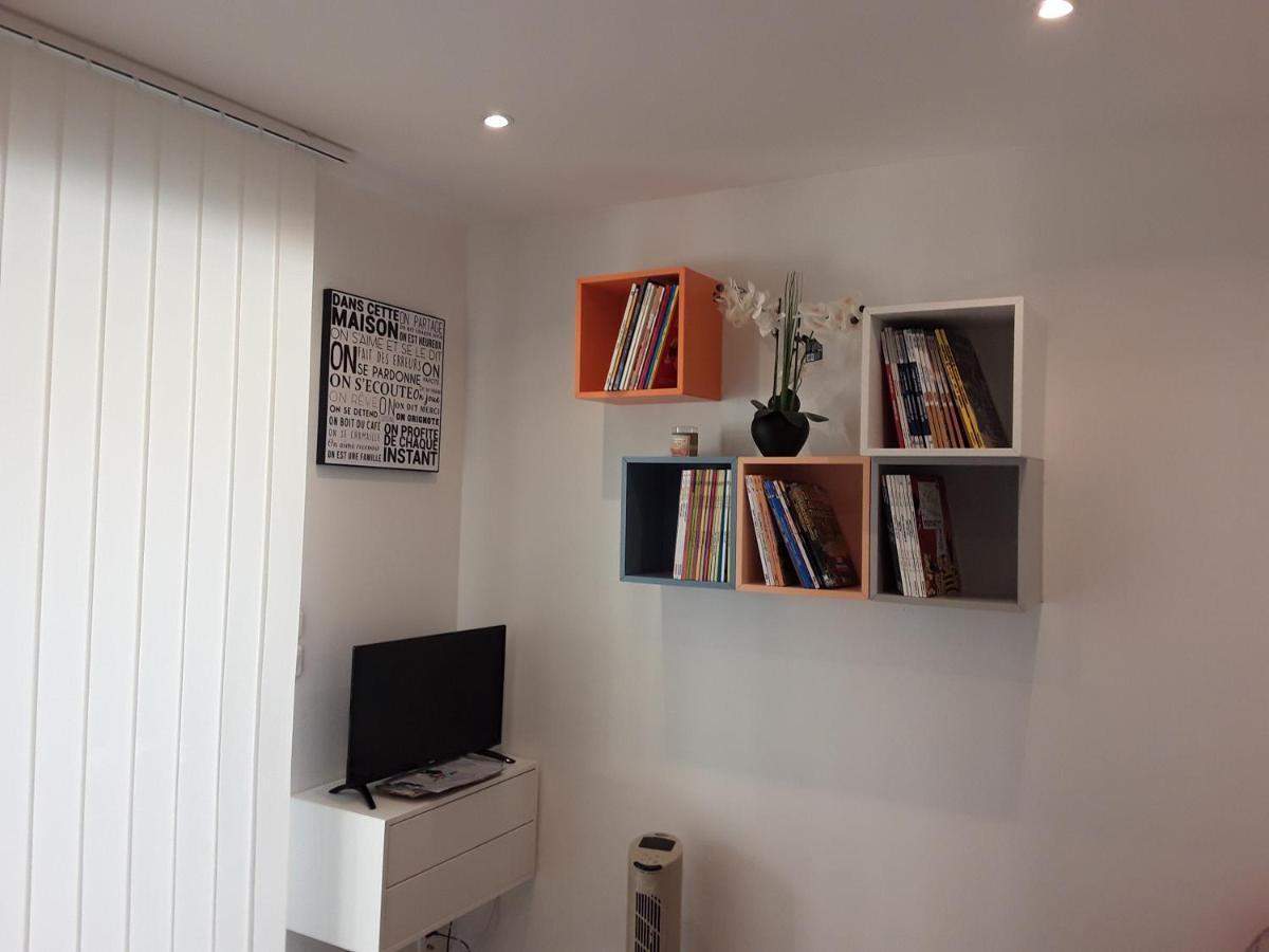Apartmán Yofanto Sénas Exteriér fotografie